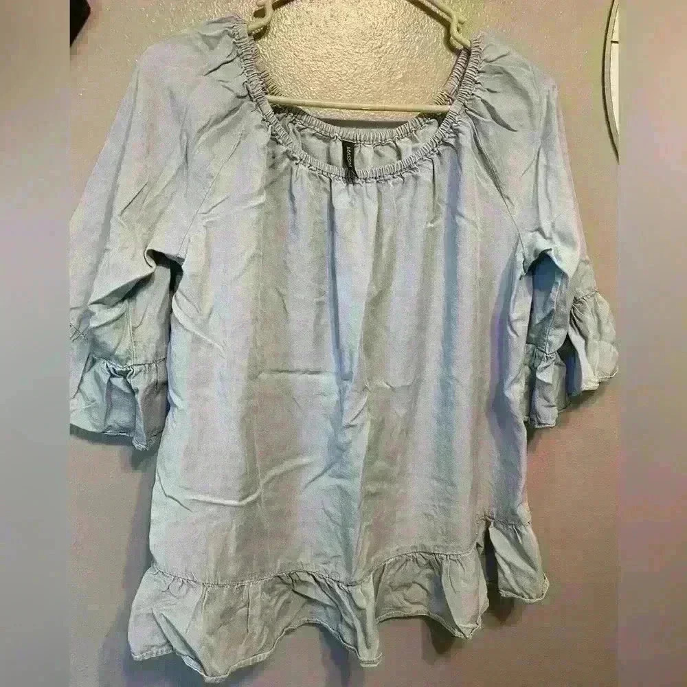 Light Blue Denim Like Top Size XL for Women by Massini. - Picture 2 of 6